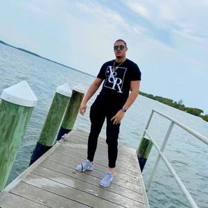 Meet your Posher, Alex